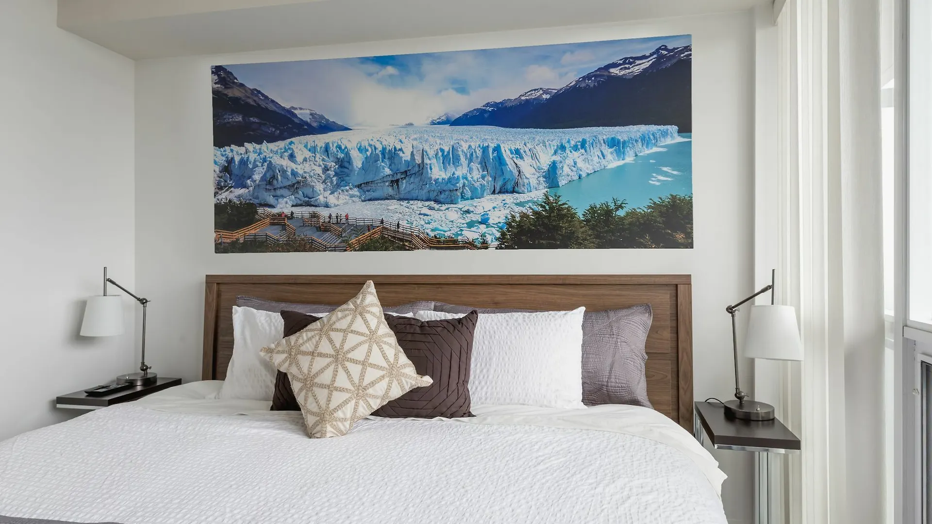 *** Hotel Quickstay - Incredible Downtown Condo Toronto Canada