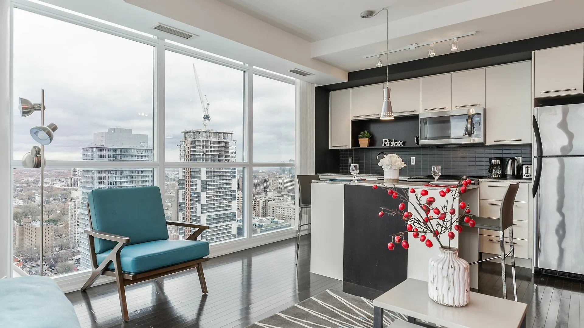 Quickstay - Incredible Downtown Condo Toronto 3*,